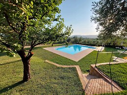 Simplistic Holiday Home in Pistoia With Terrace & Garden