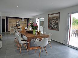 Magnificent Villa in Saint-ambroix With Private Pool
