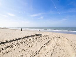Apartment With sea View and Parking in Katwijk aan Zee