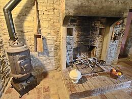 Spacious Farmhouse in Apecchio With Pool