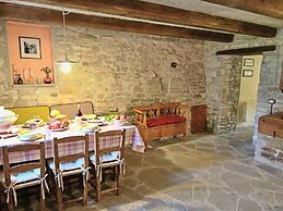 Spacious Farmhouse in Apecchio With Pool