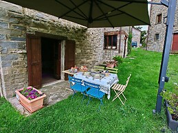 Spacious Farmhouse in Apecchio With Pool