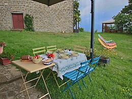 Spacious Farmhouse in Apecchio With Pool
