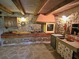 Spacious Farmhouse in Apecchio With Pool