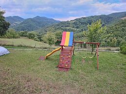 Spacious Farmhouse in Apecchio With Pool