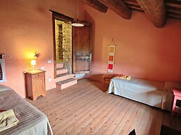 Spacious Farmhouse in Apecchio With Pool