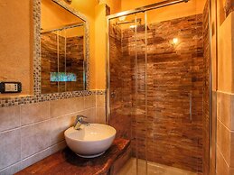 Farmhouse With Stables, Horses and the Ability to Make Horseback Ridin