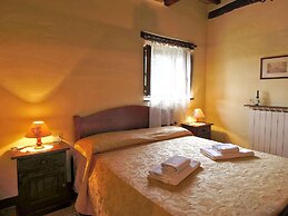 Farmhouse With Stables, Horses and the Ability to Make Horseback Ridin