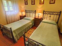 Farmhouse With Stables, Horses and the Ability to Make Horseback Ridin