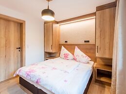 Beautiful Holiday Apartment in Umhausen With two Balconies