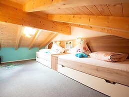 Beautiful Holiday Apartment in Umhausen With two Balconies