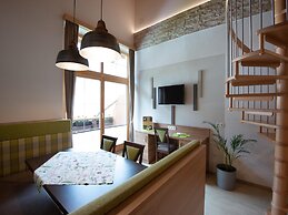 Beautiful Holiday Apartment in Umhausen With two Balconies