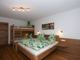 High-quality Holiday Apartment in Oberkrimml Near Waterfalls