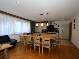 High-quality Holiday Apartment in Oberkrimml Near Waterfalls