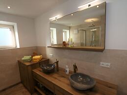 High-quality Holiday Apartment in Oberkrimml Near Waterfalls