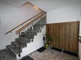 High-quality Holiday Apartment in Oberkrimml Near Waterfalls