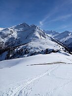 High-quality Holiday Apartment in Oberkrimml Near Waterfalls