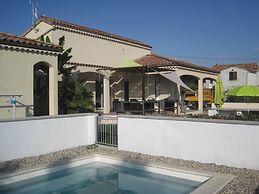 Chic Holiday Home in Pradons With Swimming Pool