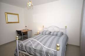 Chic Holiday Home in Pradons With Swimming Pool