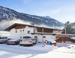 Cosy Holiday Home in Langenfeld