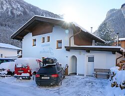 Cosy Holiday Home in Langenfeld