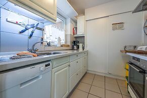 Apartment in Friedrichskoog-spitze With Parking Space