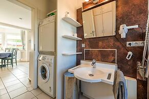 Apartment in Friedrichskoog-spitze With Parking Space