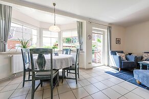 Apartment in Friedrichskoog-spitze With Parking Space