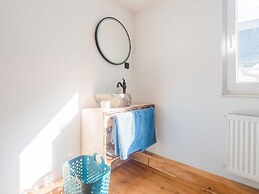 Cosy Holiday Home in Sankt Goarshausen With Barbecue