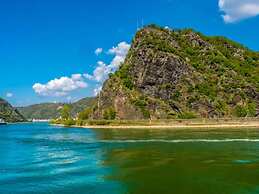 Cosy Holiday Home in Sankt Goarshausen With Barbecue