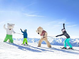 Apartment in Bramberg am Wildkogel With Balcony