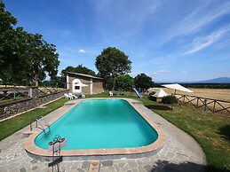 Farmhouse With Pool in an Area With History, Nature and art