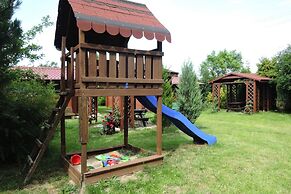 Bungalows in Wrzosowo - The Bird's Cage for 4 Persons