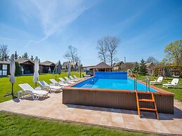 Holiday Center With Pool, Lacko