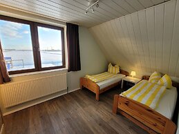 Geraeumige Ferienwohnungen mit Eigener Terrasse, Nessmersiel