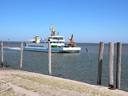 Geraeumige Ferienwohnungen mit Eigener Terrasse, Nessmersiel