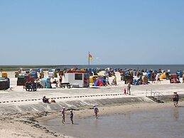 Geraeumige Ferienwohnungen mit Eigener Terrasse, Nessmersiel