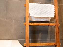 Modern & Garden-view Holiday Home in Alphen