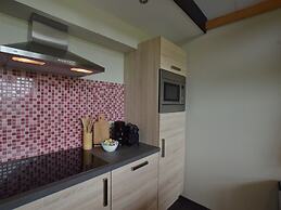 Modern & Garden-view Holiday Home in Alphen