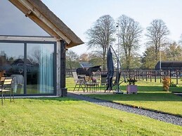 Modern & Garden-view Holiday Home in Alphen