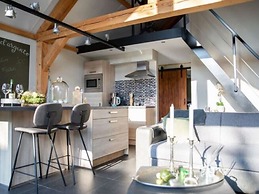 Modern & Garden-view Holiday Home in Alphen