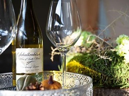 Modern & Garden-view Holiday Home in Alphen