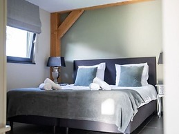 Modern & Garden-view Holiday Home in Alphen