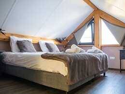 Modern & Garden-view Holiday Home in Alphen