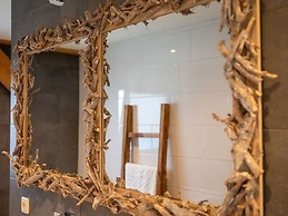 Modern & Garden-view Holiday Home in Alphen