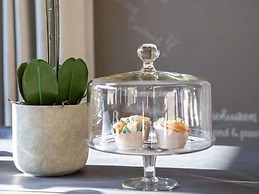 Modern & Garden-view Holiday Home in Alphen