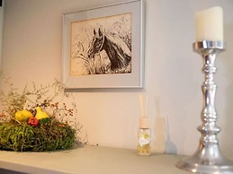 Modern & Garden-view Holiday Home in Alphen