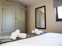 Modern & Garden-view Holiday Home in Alphen