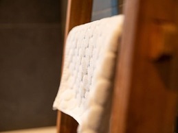 Modern & Garden-view Holiday Home in Alphen