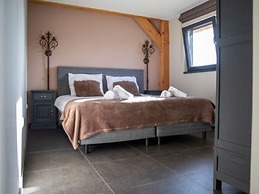 Modern & Garden-view Holiday Home in Alphen